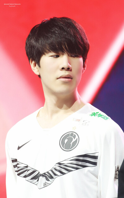 海外直播平台骚操作，有人冒充DOTA2职业选手进行直播