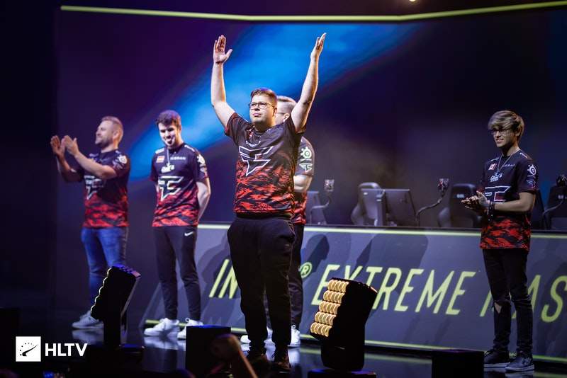 官方英雄联盟赛事： EDward Gaming 正式晋级德国杯淘汰赛阶段，将于23日迎战 Weibo Gaming