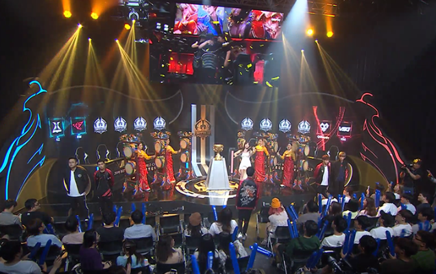 JD Gaming 发布了圣矛离队的视频：突破波浪，星星伴随我们前行的路