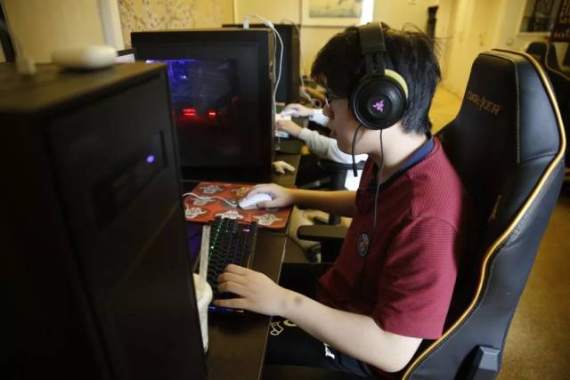 LDL两场弃赛被爆料，竟有选手花钱买自己？